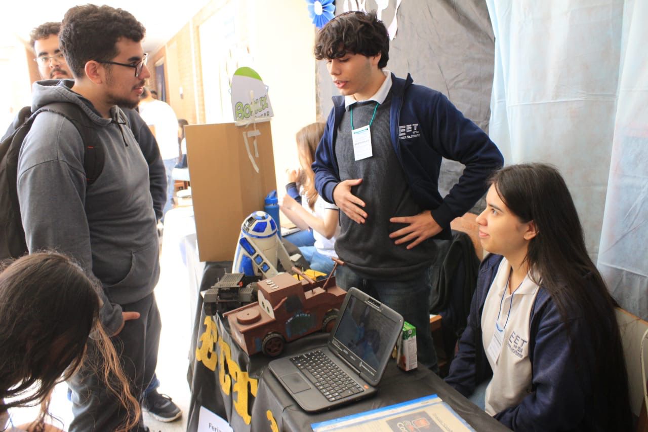 LA OLIMPIADA PROVINCIAL DE ROBÓTICA Y TECNOLOGÍA  CONVOCÓ A MÁS DE 400 ESTUDIANTES DE ESCUELAS TÉCNICAS