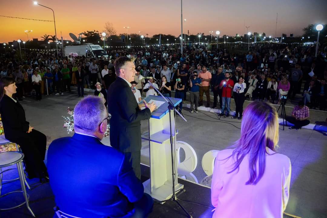 EL GOBERNADOR ZDERO ACOMPAÑÓ EL 88° ANIVERSARIO DE JUAN JOSÉ CASTELLI.