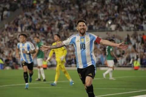 ARGENTINA VAPULEÓ 6-0 A BOLIVIA, CON TRES GOLES DE MESSI. 