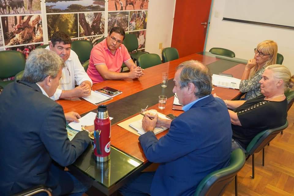 EL MINISTRO DE LA PRODUCCIÓN SE REUNIÓ CON EL DIRECTOR REGIONAL CHACO-FORMOSA DEL SENASA.