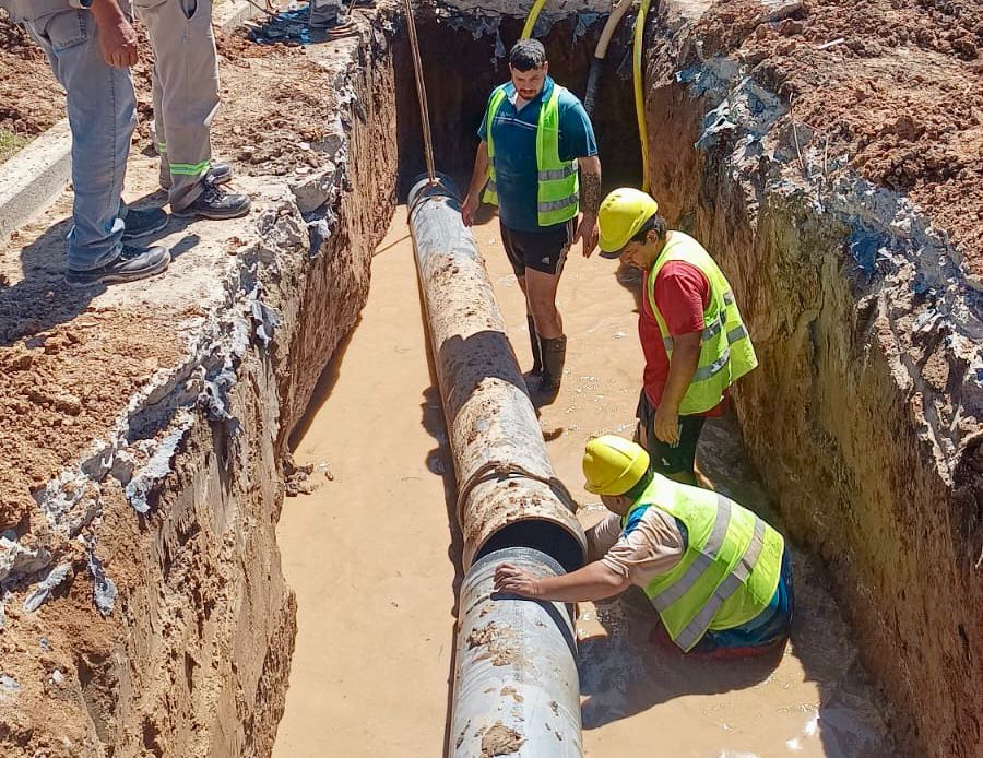 LAS PALMAS: SAMEEP REPARÓ CAÑERÍA Y RESTABLECIÓ EL SERVICIO DE AGUA POTABLE.