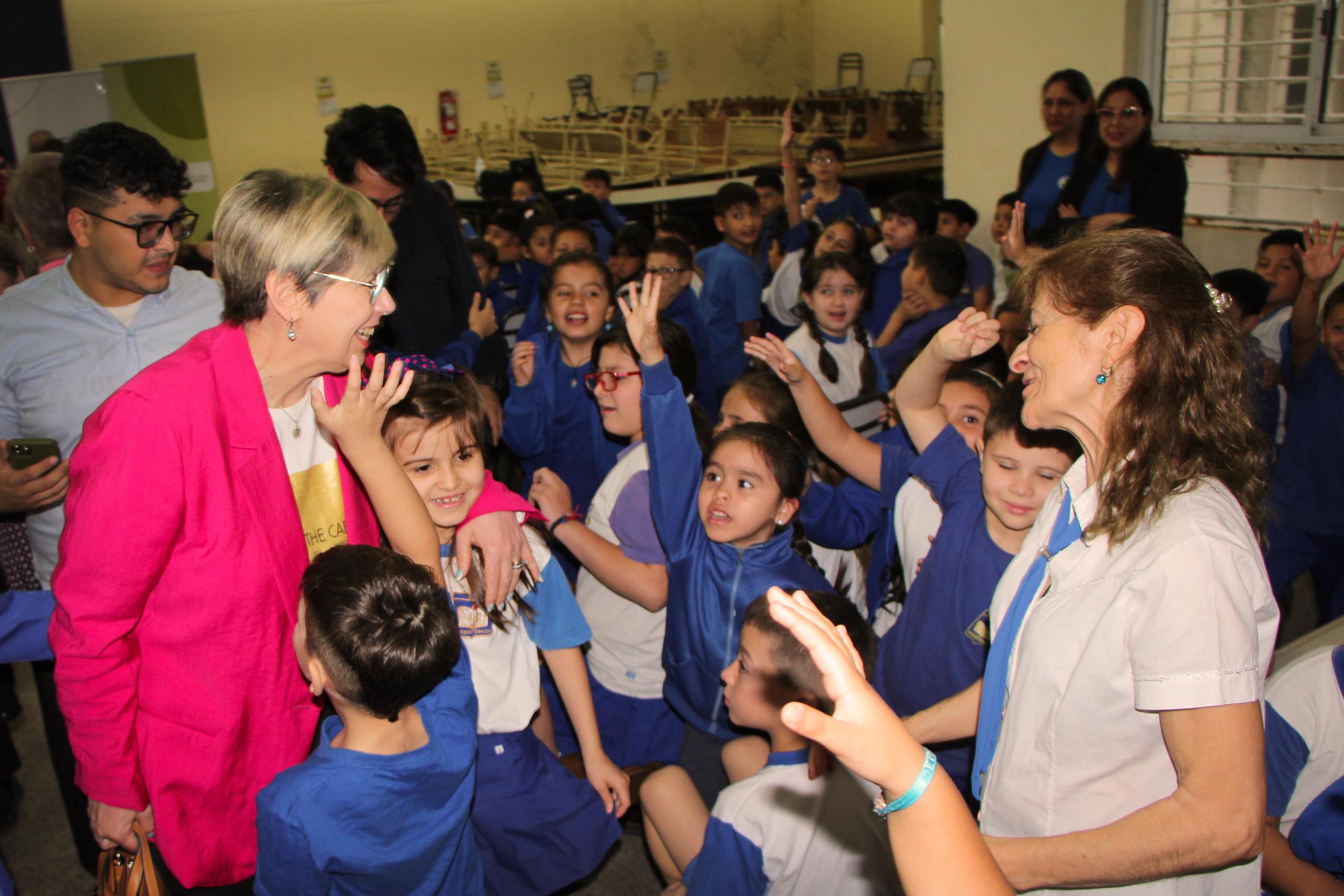 EDUCACIÓN: LA MINISTRA NAIDENOFF LANZÓ ATENEOS DIDÁCTICOS PARA LA FORMACIÓN DOCENTE EN ALFABETIZACIÓN.