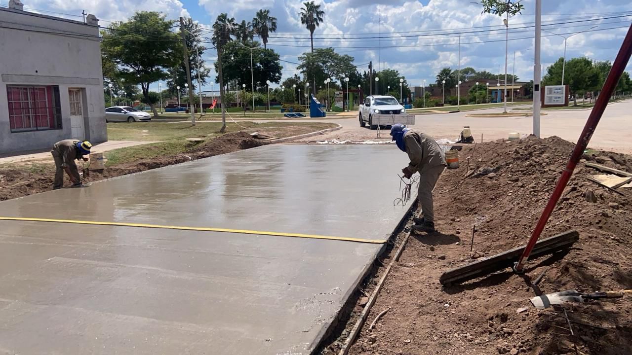 VIALIDAD PROVINCIAL CONTINÚA CON LA PAVIMENTACIÓN DE CALLES EN EL INTERIOR DE LA PROVINCIA.  