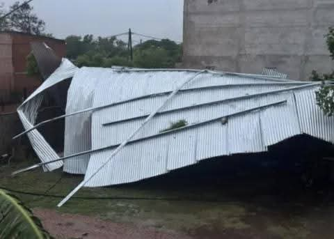 FUERTE TEMPORAL EN EL INTERIOR, CON CAÍDA DE MUROS, ÁRBOLES Y VOLADURA DE TECHOS: RANKING DE LLUVIAS.